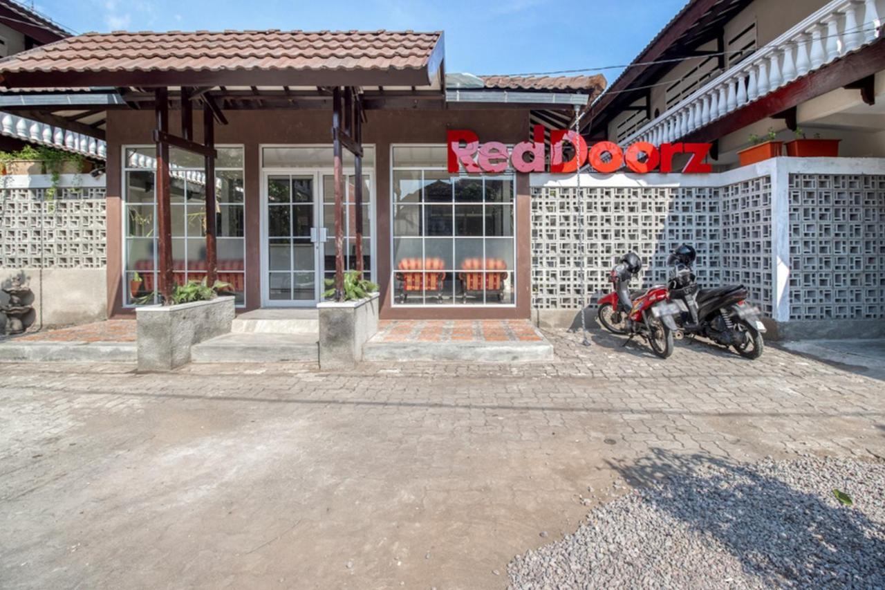 Hotel RedDoorz near Malioboro Tugu Station Jogja 2 Jogyakarta Zewnętrze zdjęcie