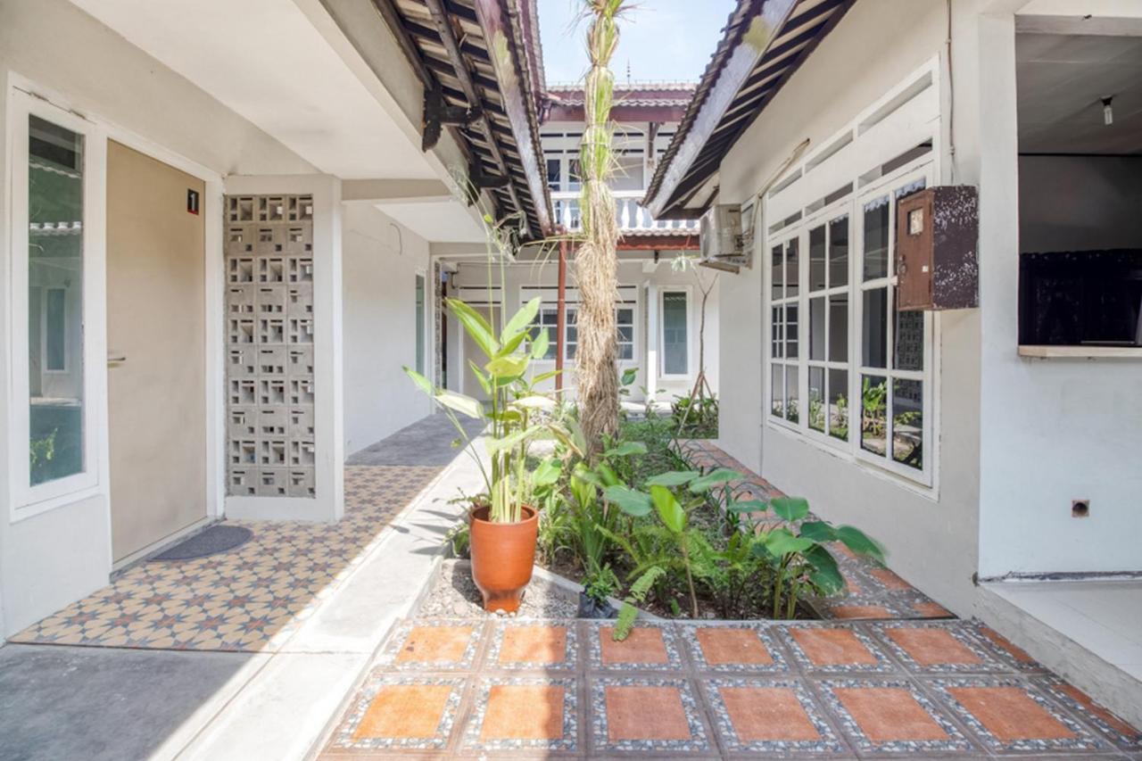 Hotel RedDoorz near Malioboro Tugu Station Jogja 2 Jogyakarta Zewnętrze zdjęcie
