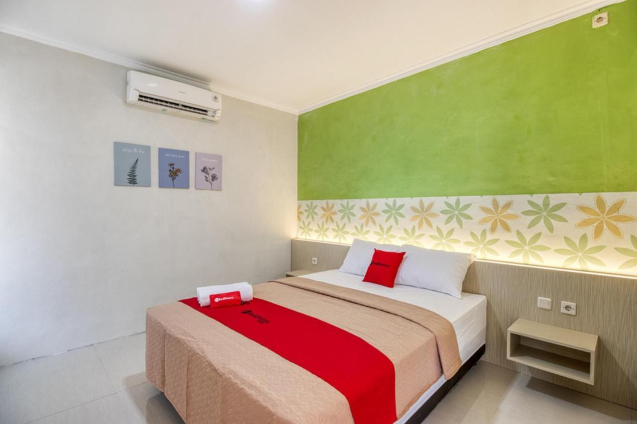 Hotel RedDoorz near Malioboro Tugu Station Jogja 2 Jogyakarta Zewnętrze zdjęcie